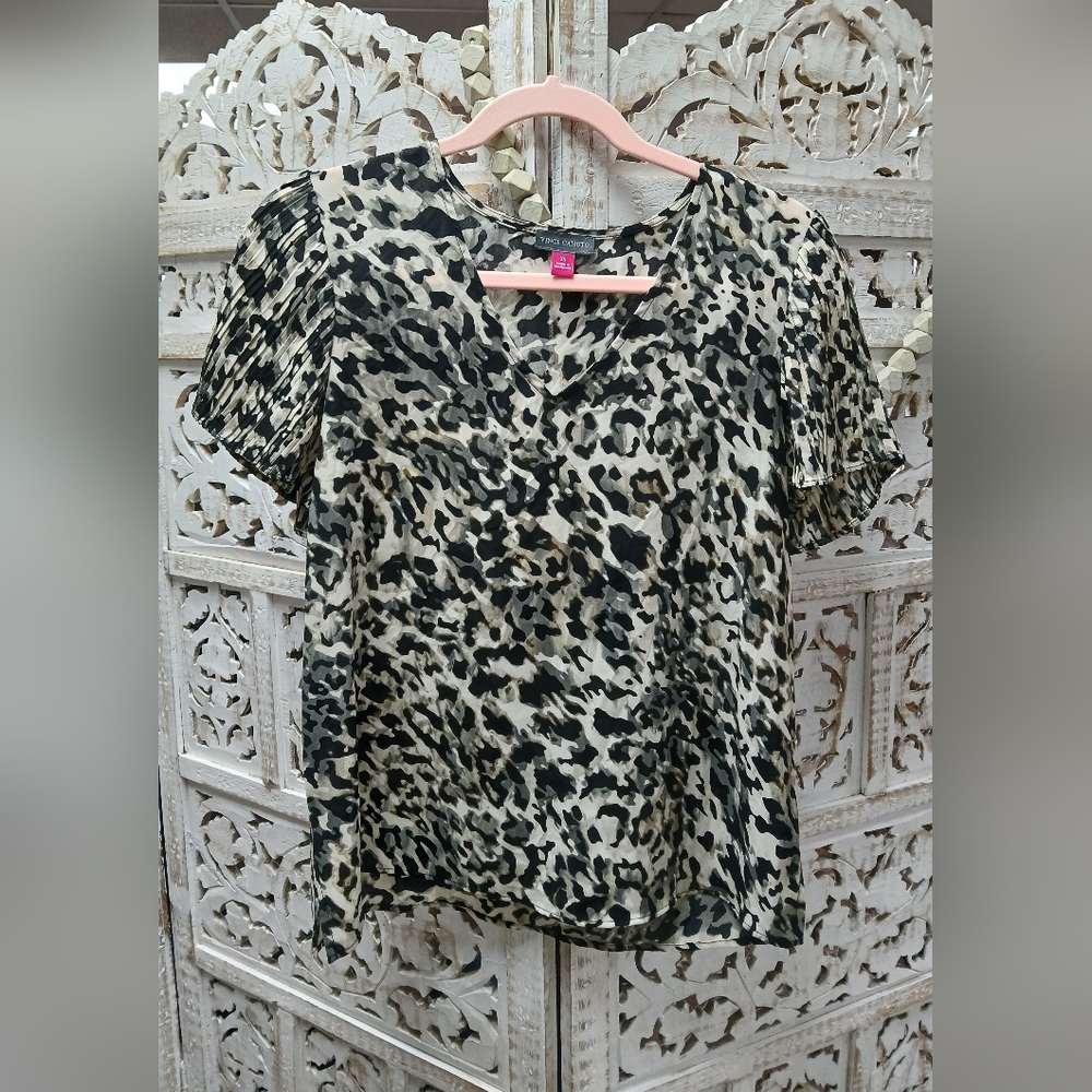Vince Camuto Black and Cream Patterned Blouse